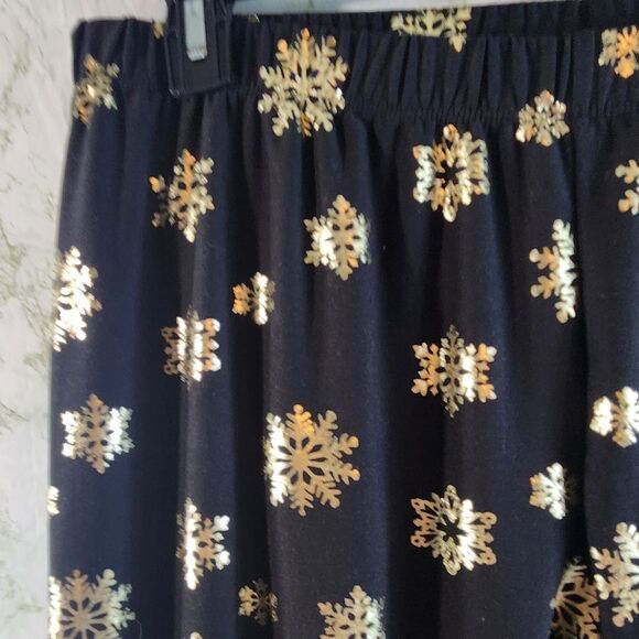 APT. 9 Snowflake Leggings - Picture 3 of 13